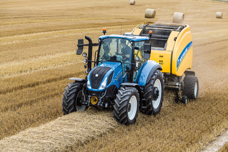 new-holland-t5ec