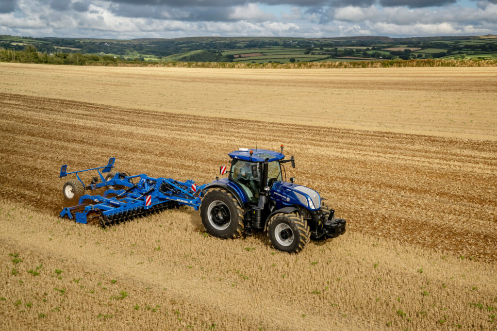 new-holland-t7lwb
